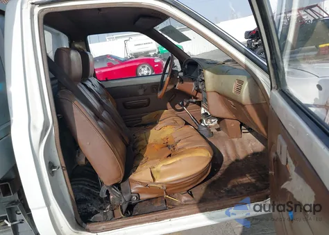 1991 Toyota Pickup Cab Chassis Super Long Wb from USA, damaged, VIN JT5VN94T7M0020747